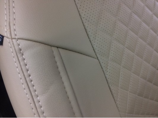 Авточехлы на Toyota Prius