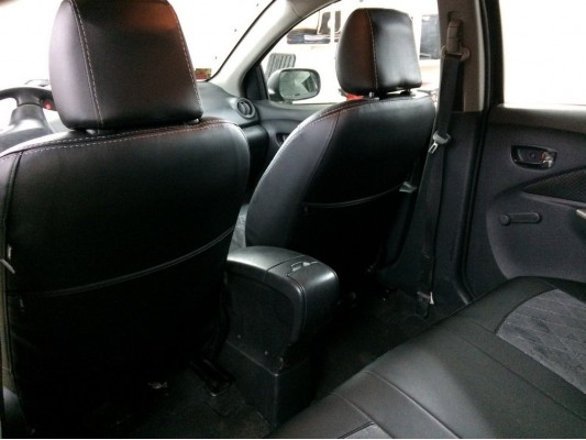 Авточехлы на Toyota Yaris